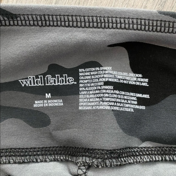 New wild fable high rise cotton leggings grey camo print full length - Picture 3 of 4